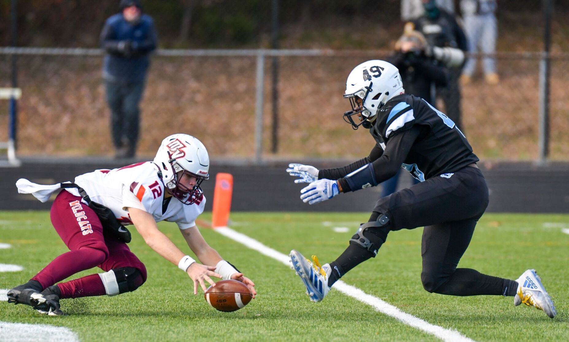 MV v SB football_4.jpg